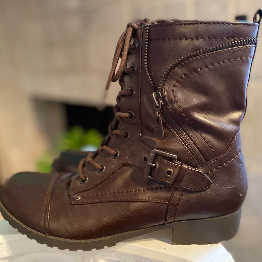 Guess brown boots, size 7.5